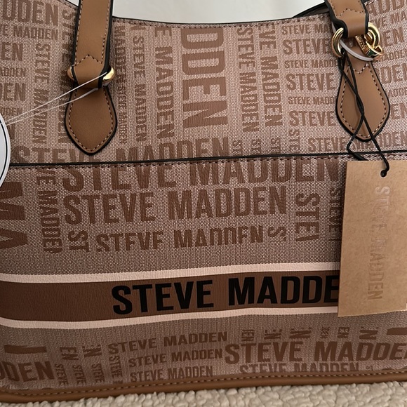Steve Madden BPierce Logo Bag with Interior Crossbody Pouch - New - Picture 2 of 14